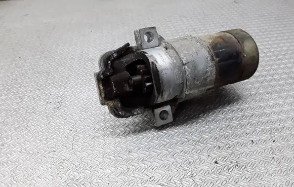 Mazda 5 Starter motor M00T90981
