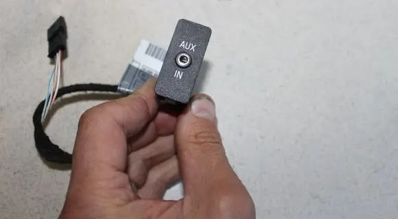 BMW 3 E90 E91 AUX in-socket connector 6930561 9172021 9243123
