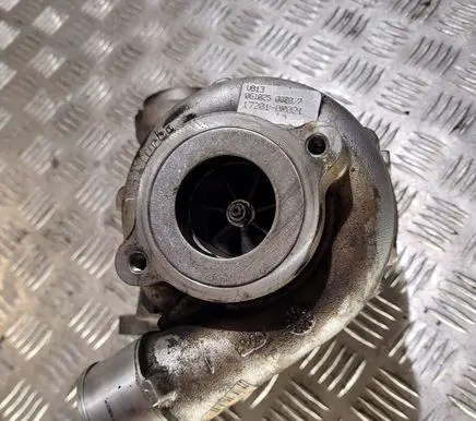 Toyota Avensis T250 Turbo 172010R021 0512250020