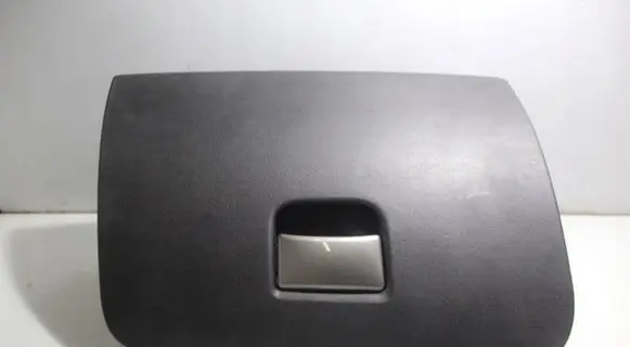 Alfa Romeo Mito Glove box