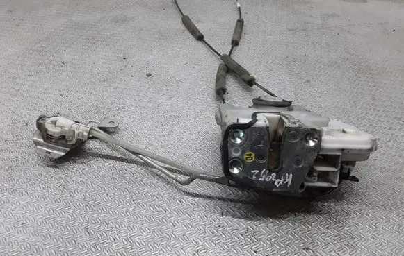 Honda FR-V Front door lock