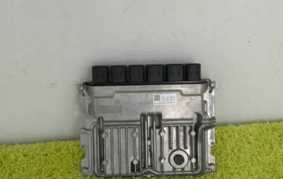 BMW 2 F45 Engine control unit/module 0281031230
