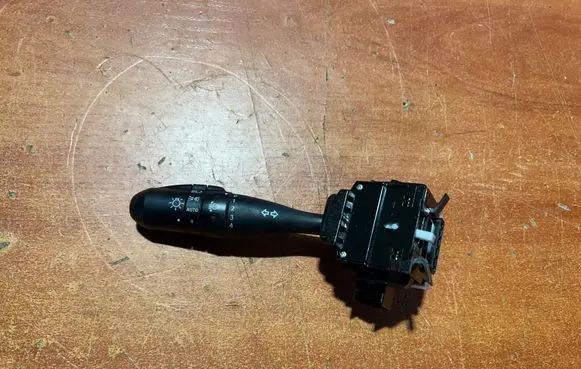 Mitsubishi Colt Indicator stalk 17E018