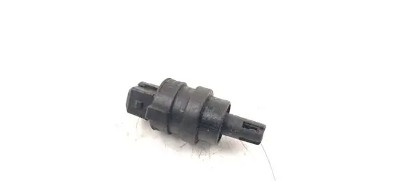 Volkswagen Golf III Intake air temperature sensor 028906081