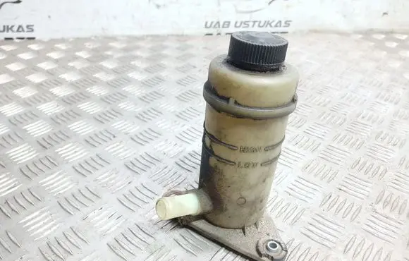 KIA Clarus Power steering fluid tank/reservoir