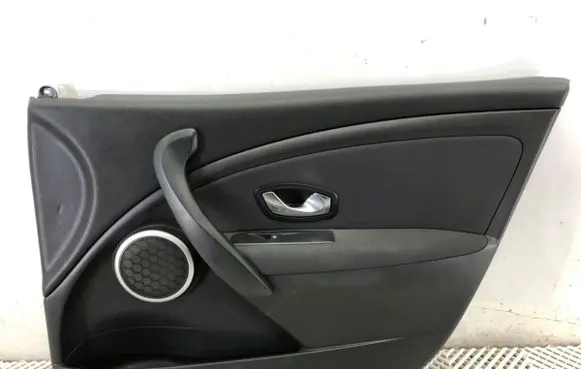 Renault Megane III Front door card panel trim