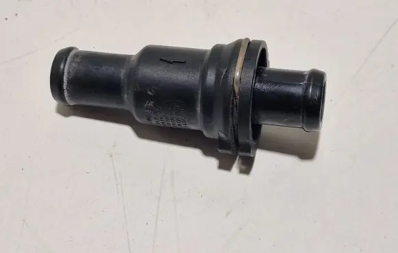 Thermostat/thermostat housing