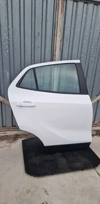 Opel Mokka Rear door