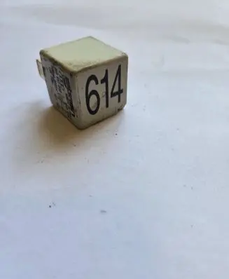 Audi A6 S6 C6 4F Other relay 8E0951253