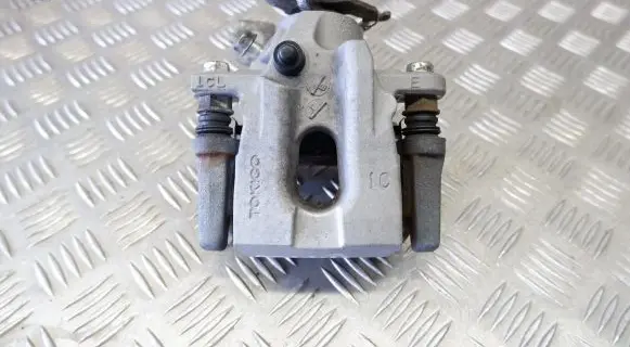 Toyota Prius (XW50) Rear brake caliper 4785047110 4782147110