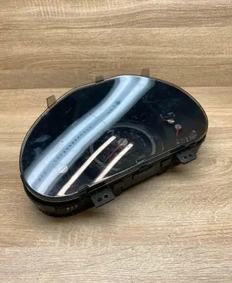 KIA Sportage Speedometer (instrument cluster) 940013U195 MPH