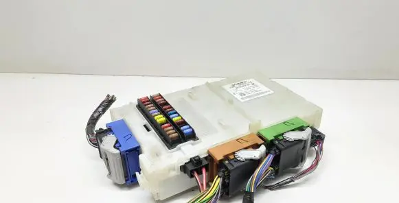 Volvo V70 Fuse module 30765624 7G9T14C256FA