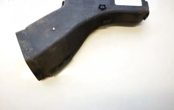 Audi A4 S4 B5 8D Air intake hose/pipe 058129617d