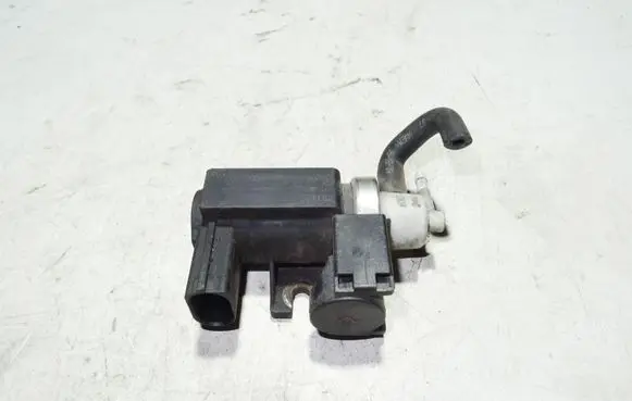 Audi A4 S4 B6 8E 8H Turbo solenoid valve 8E0906627