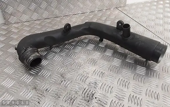 Air intake hose/pipe