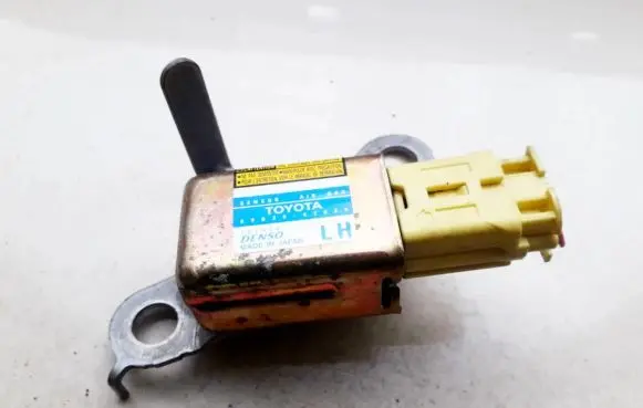 Toyota RAV 4 (XA20) Airbag deployment crash/impact sensor 8983042020 89830-42020
