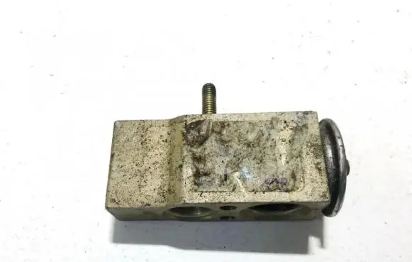Mercedes-Benz CLK A208 C208 Air conditioning (A/C) expansion valve 2028300184 651451x