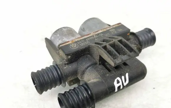 BMW X5 E70 Coolant heater control valve 6910544 6411691054406 120105