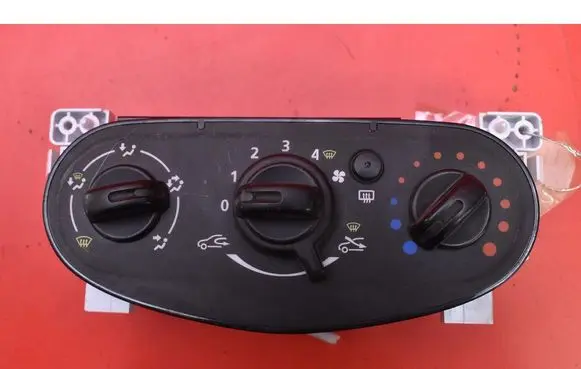 Dacia Duster Climate control unit