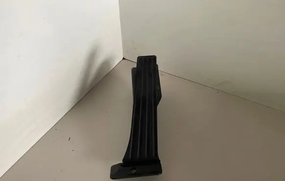 BMW X1 E84 Accelerator throttle pedal 6793743 6PV00937921 041109003110