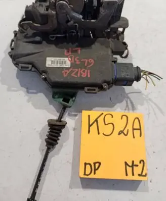 Seat Ibiza III (6L) Front door lock 6L1837015A