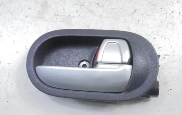 Mitsubishi Colt Front door interior handle