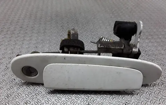 Toyota Yaris Front door exterior handle