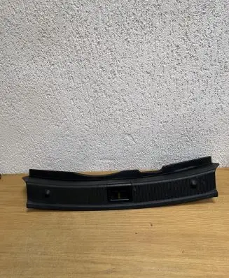 Mercedes-Benz C W204 Trunk/boot sill cover protection A2046900825 F3500