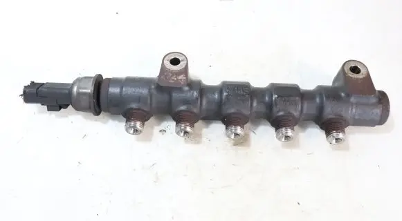 Peugeot 407 Fuel main line pipe