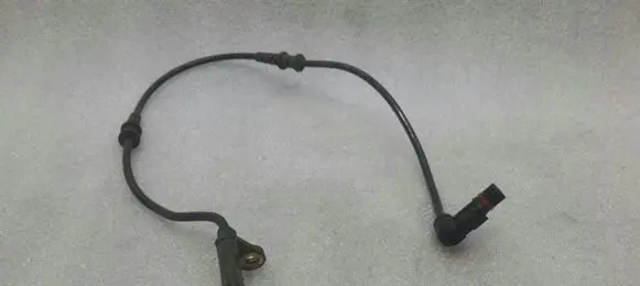 Mercedes-Benz SLK R171 ABS brake wheel speed sensor A2035400417