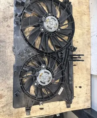 Nissan NV400 Electric radiator cooling fan 214813663R