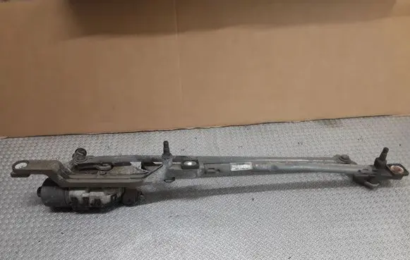 Front wiper linkage and motor