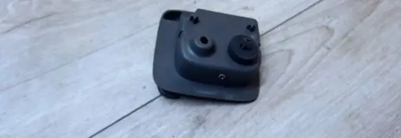 Engine bonnet (hood) release handle