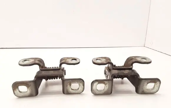 Land Rover Discovery 3 - LR3 Loading door hinge set 3407DA7E
