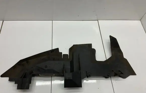 Audi Q7 4L Intercooler air guide/duct channel 4L0121283A