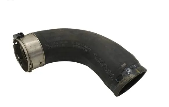 Volvo XC90 Intercooler hose/pipe 31657757