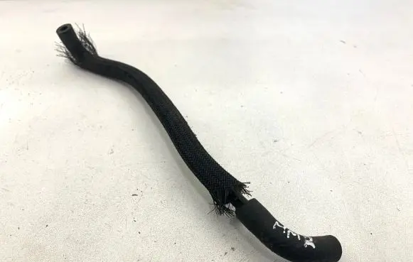 Jeep Cherokee XJ Engine coolant pipe/hose