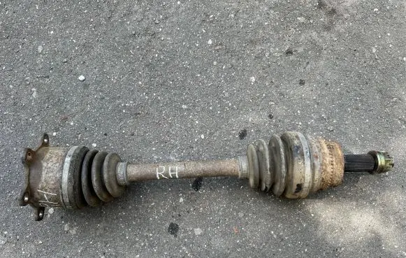 Mitsubishi Pajero Rear driveshaft MR528647