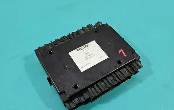 Volkswagen PASSAT B6 Central body control module 3C0959760B IMPRK1570006