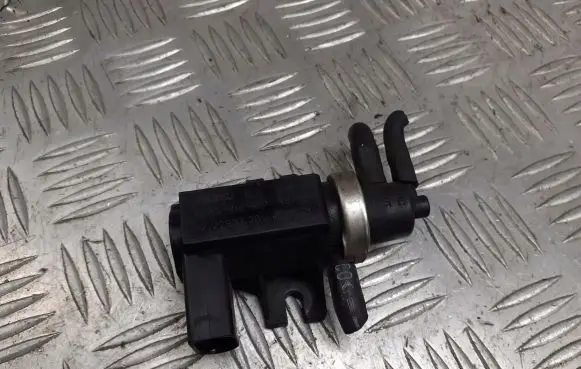 Audi A3 S3 8P Vacuum valve 1J0906627