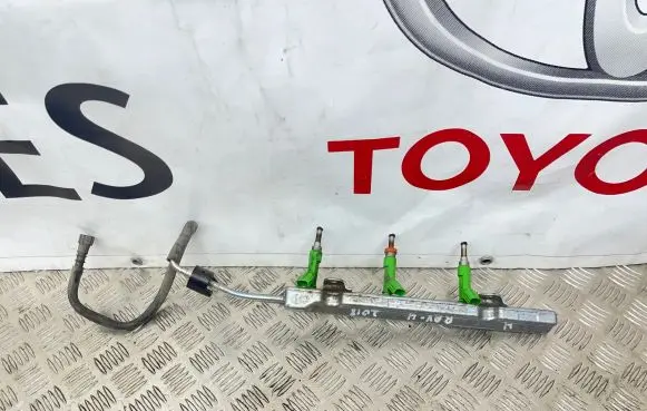 Toyota RAV 4 (XA40) Fuel main line pipe 2325036010 60018222