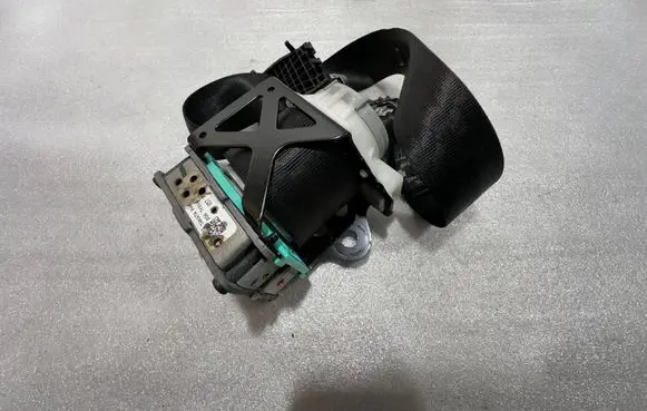 Audi A8 S8 D4 4H Rear seatbelt 4H0857807 4H0857807K