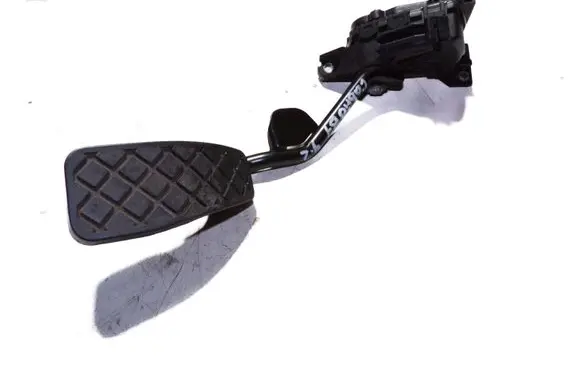 Audi A4 S4 B7 8E 8H Accelerator throttle pedal 8E2721523J