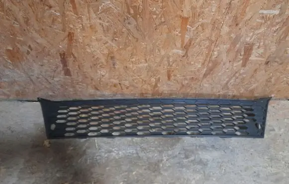 Mitsubishi ASX Front bumper lower grill 6402A505