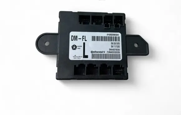 Chrysler Town & Country V Door control unit/module 05026863AE