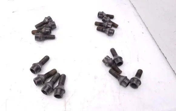 Renault Clio IV Nuts/bolts 