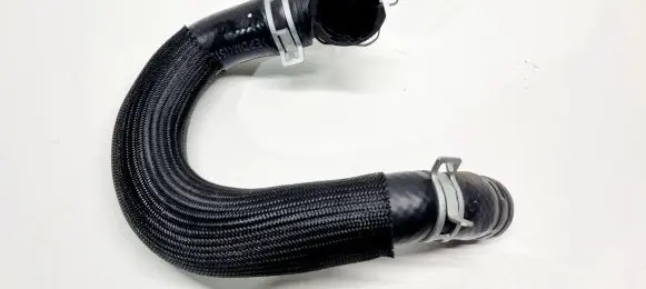 Hyundai Kona I Engine coolant pipe/hose 25415CM000