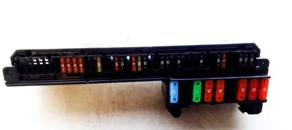 BMW 5 E60 E61 Fuse box set 15713290