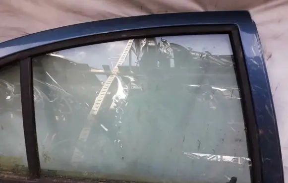 Renault Megane I Rear door window glass