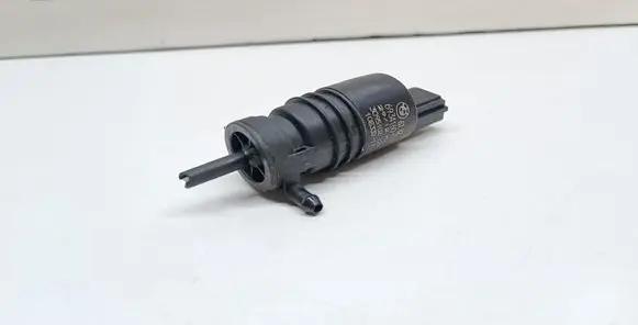 BMW X5 E70 Windscreen/windshield washer pump 6934160 67126934160